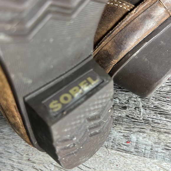 Sorel knee high all weather boots. Leather - Picture 5 of 5
